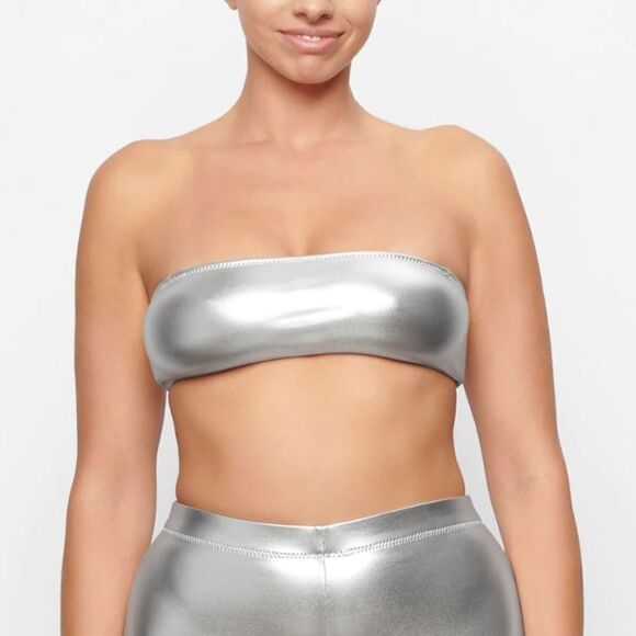 SKIMS Bandeau Metallic Swim Bikini Top In Nickel Silver Top - Picture 2 of 5